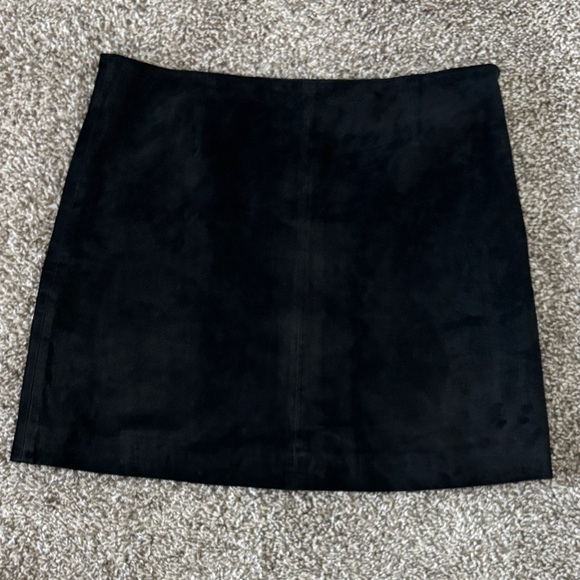 Sale!!! XOXO Women’s Vintage Y2K Mini Black Genuine Leather Suede Skirt Size S - Picture 2 of 12